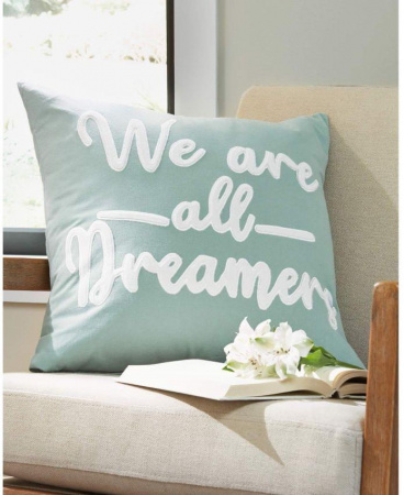 Подушка Dreamers