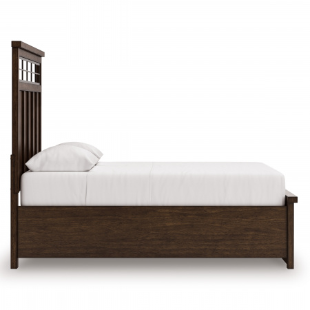Кровать размера  QUEEN Taffenbrook 153*203